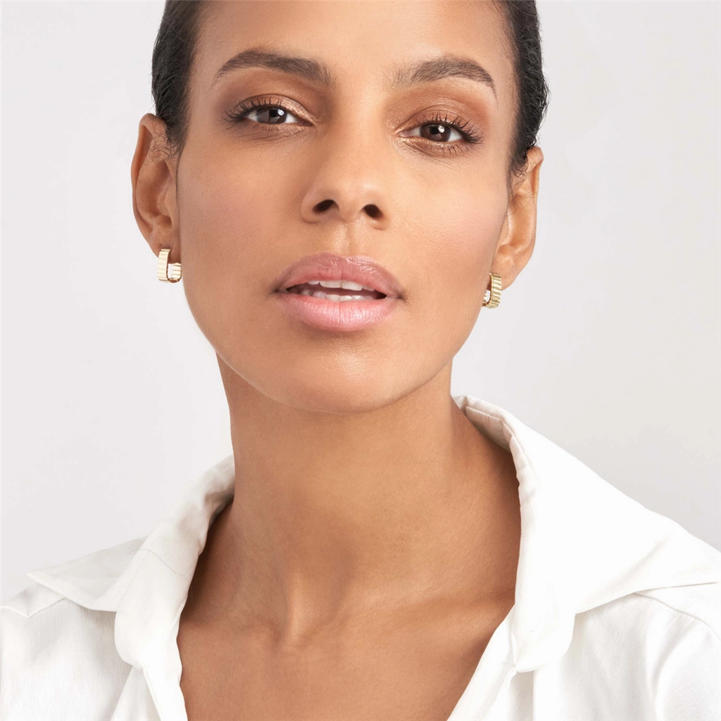 14K Yellow Gold Ribbed Small Hoop Earrings