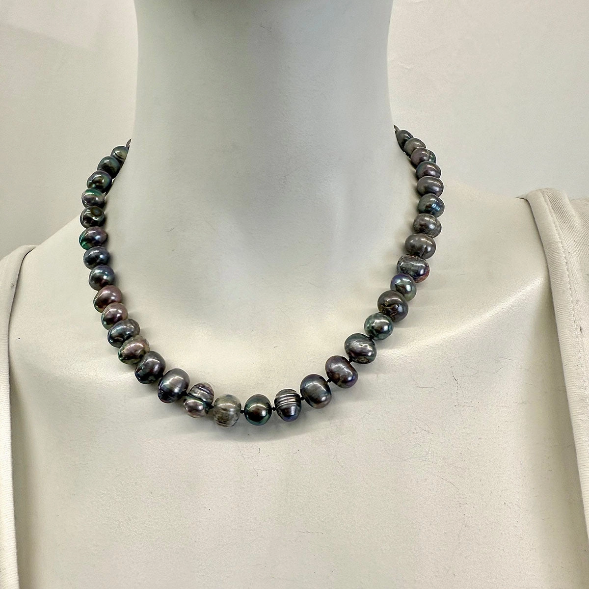 18" Freshwater Pearl Necklace with14K Gold Ball Clasp