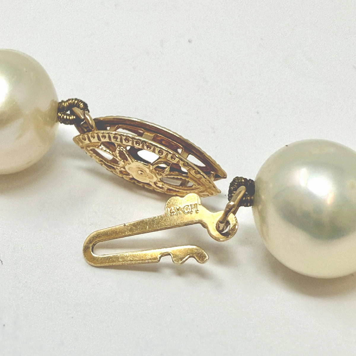18" Freshwater Pearl Necklace with Filigree 14K Gold Clasp