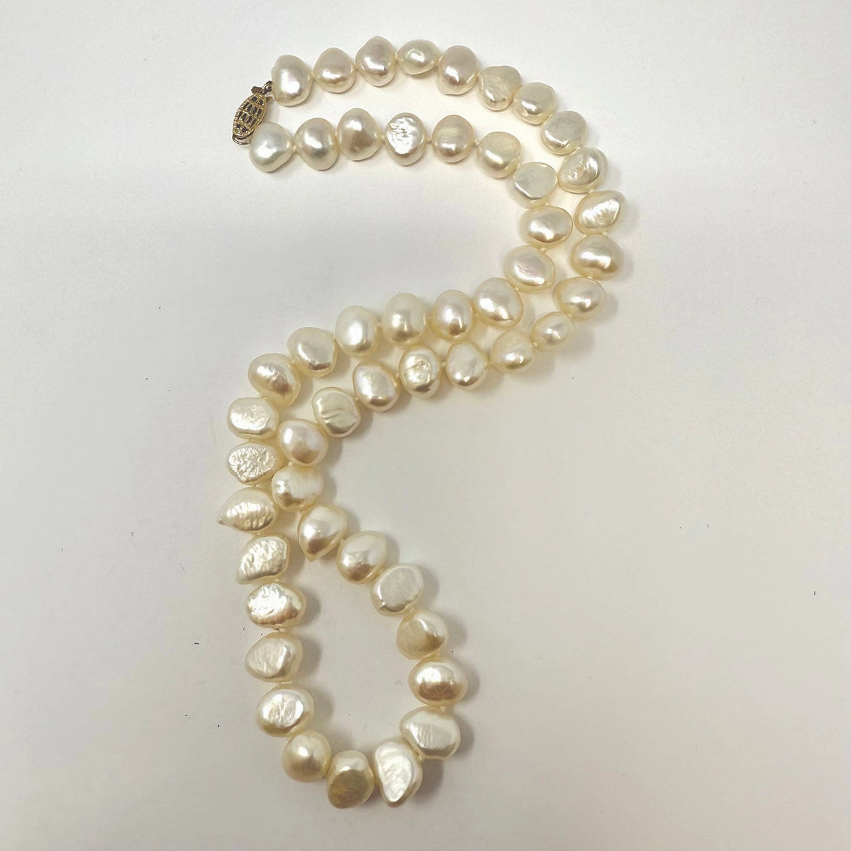 18" Freshwater Pearl Necklace with Filigree 14K Gold Clasp