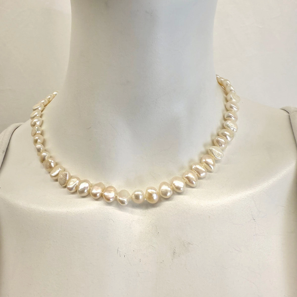 18" Freshwater Pearl Necklace with Filigree 14K Gold Clasp