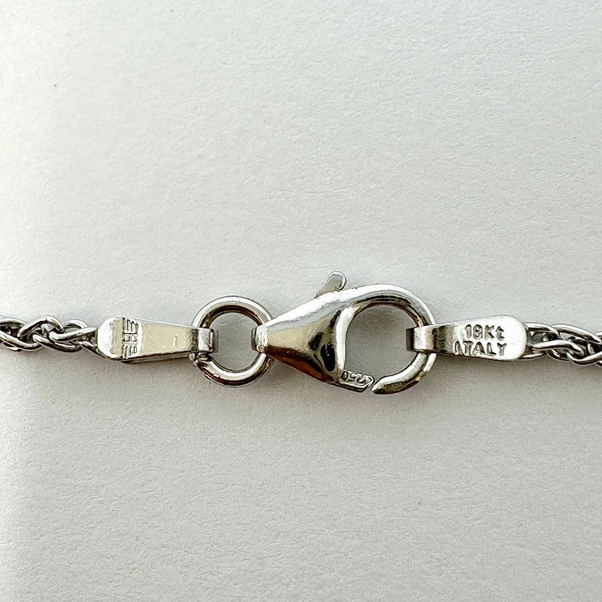 18K White Gold 16" Necklace with Diamond Heart Pendant