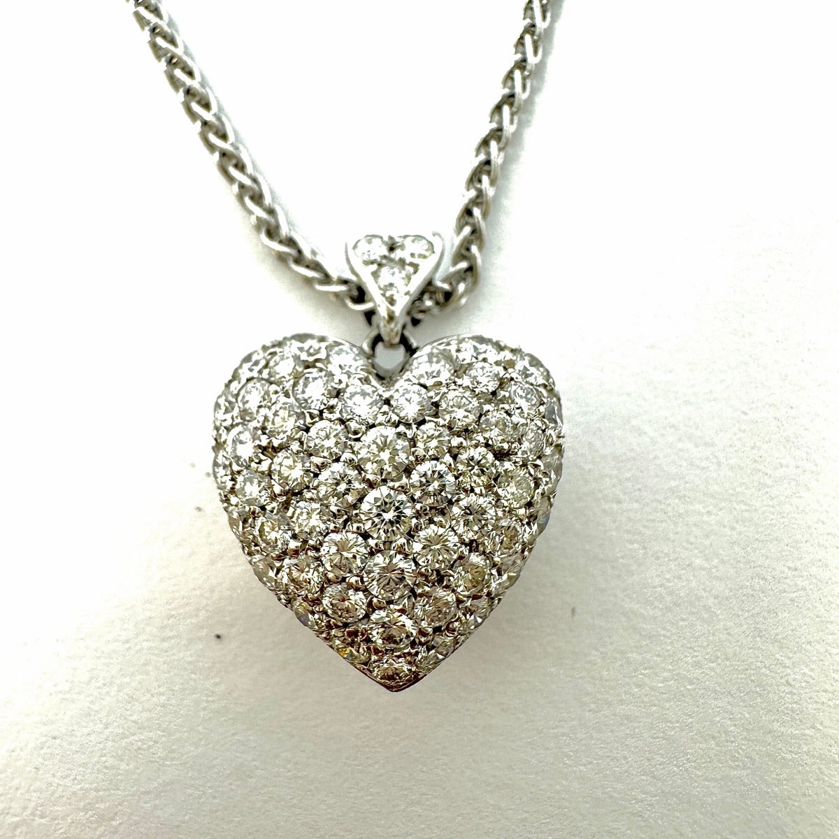 18K White Gold 16" Necklace with Diamond Heart Pendant