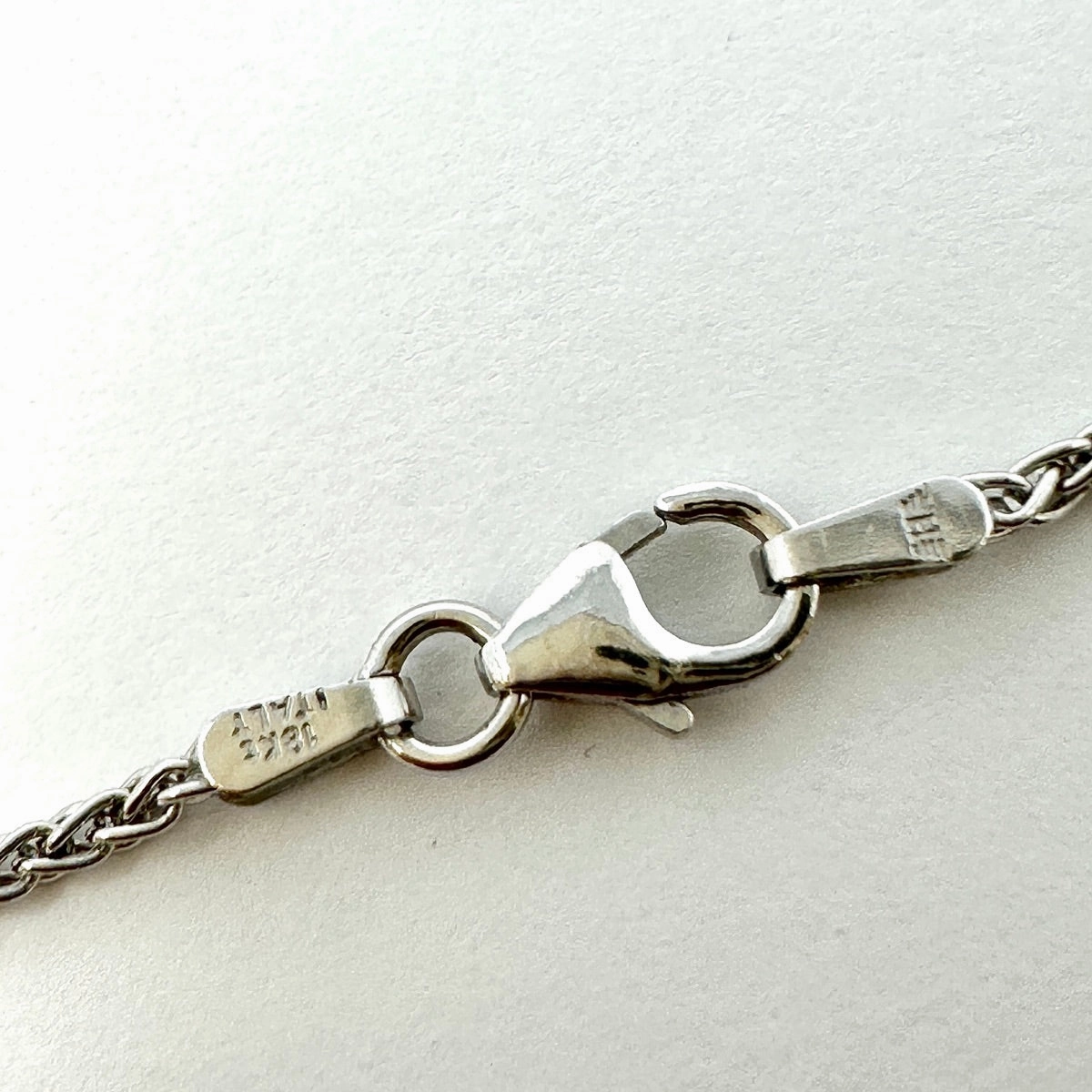 18K White Gold 16" Necklace with Diamond Heart Pendant