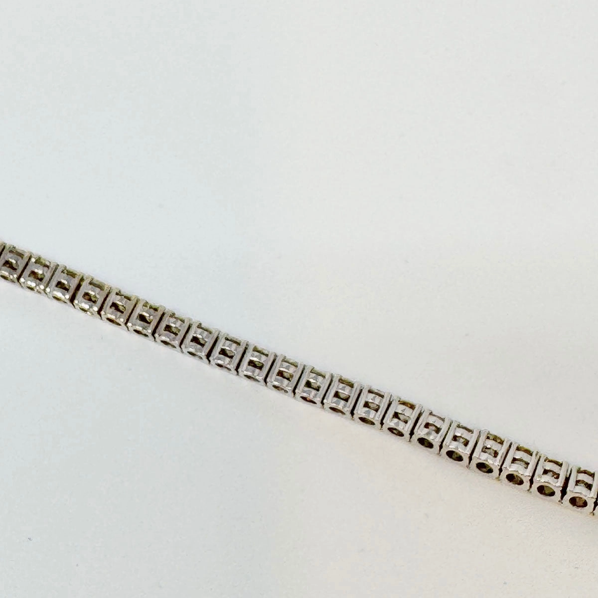 18K White Gold Diamond Tennis Necklace