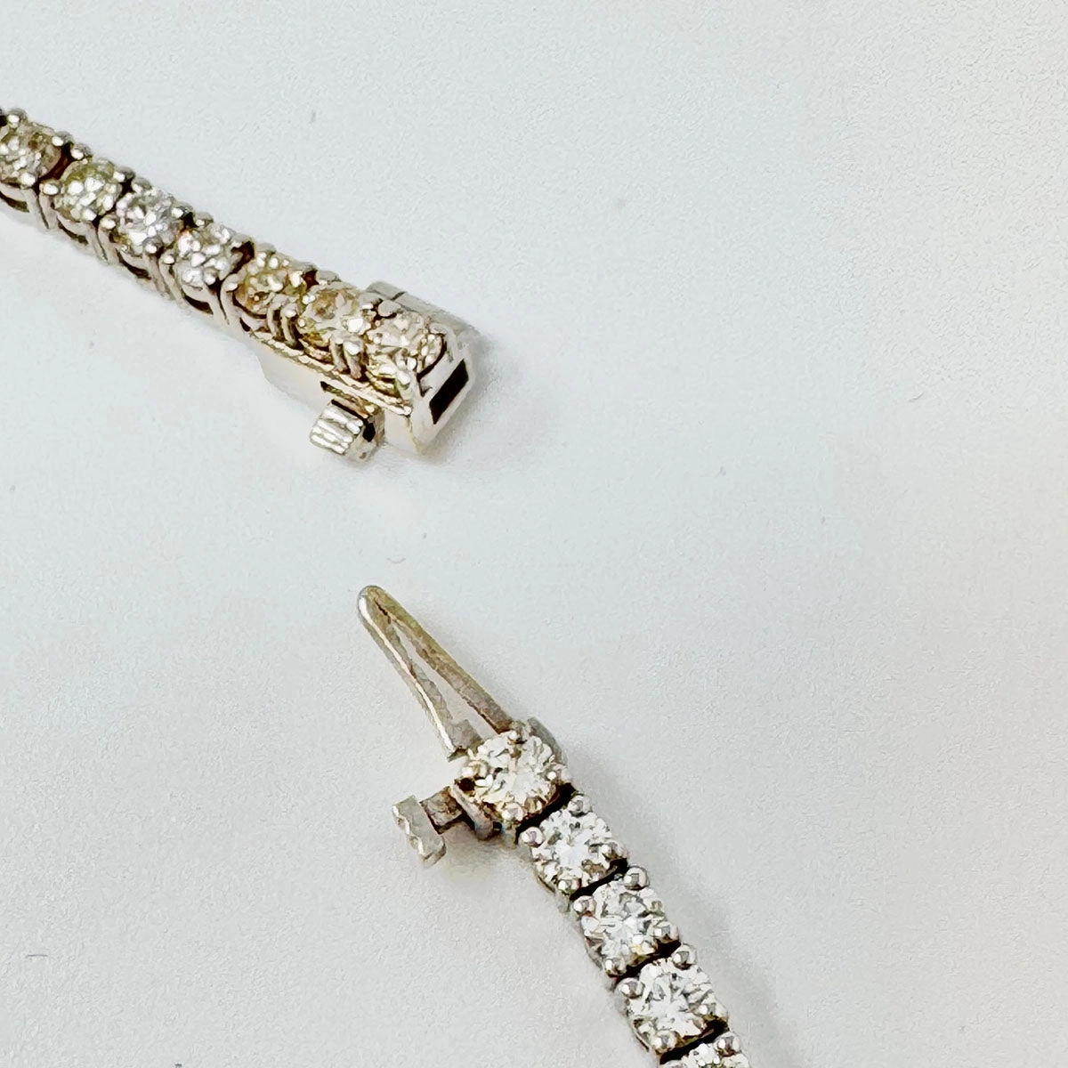 18K White Gold Diamond Tennis Necklace