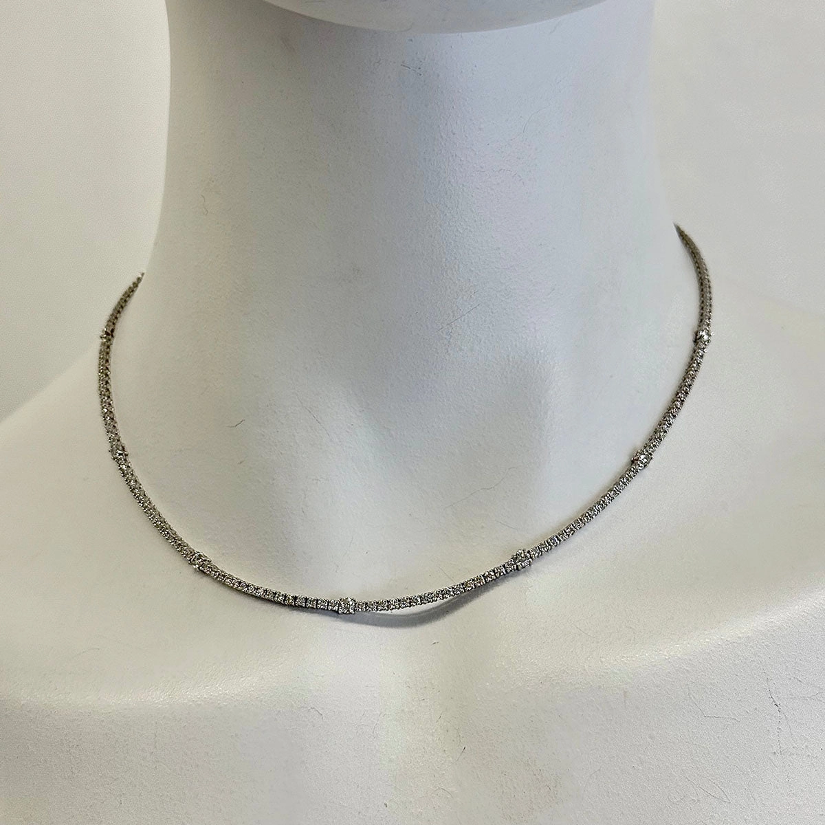 18K White Gold Diamond Tennis Necklace