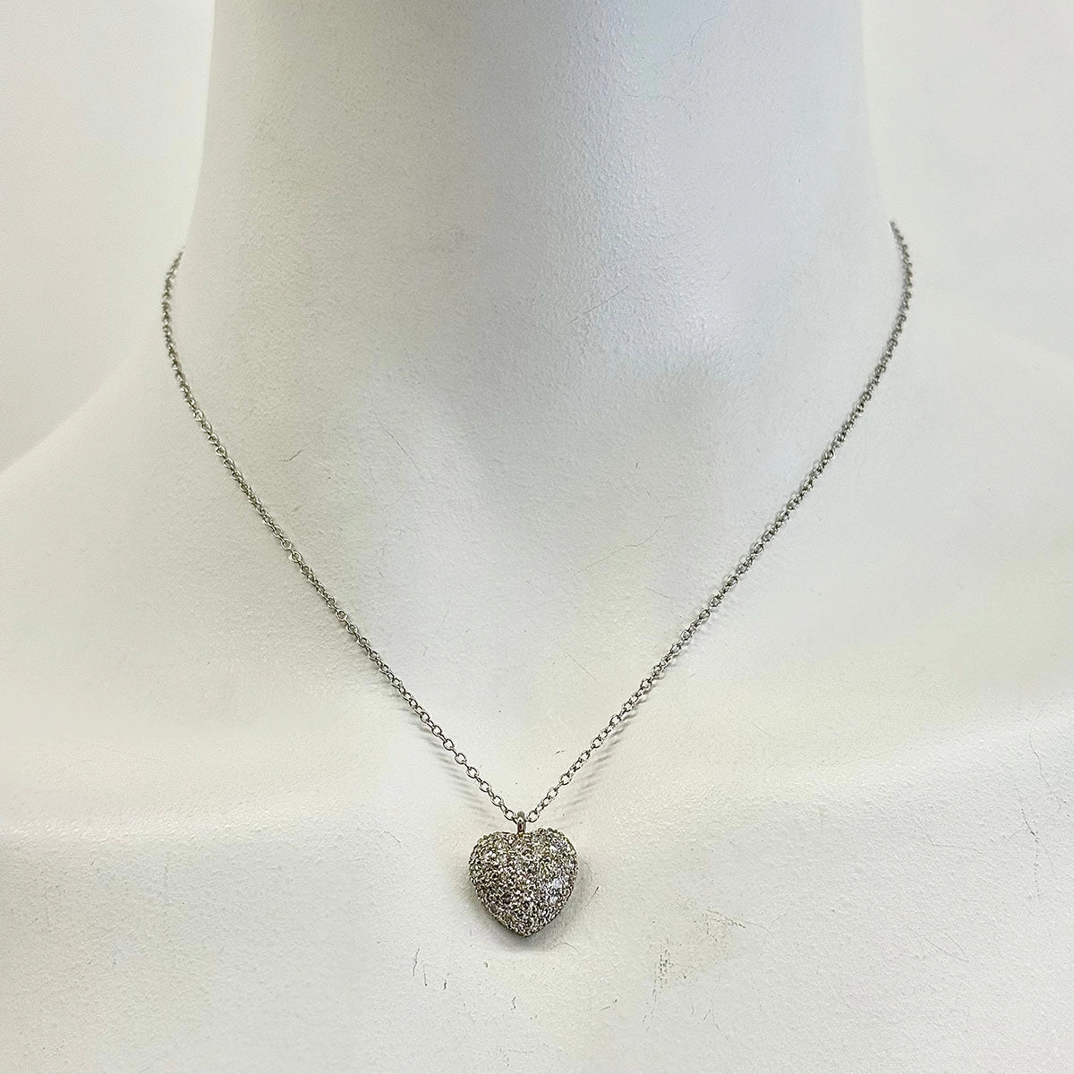 18K White Gold Necklace Diamond with Diamond Heart Pendant