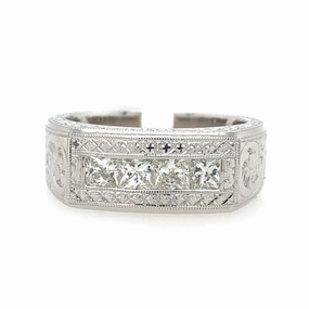 18K White Gold Vintage Natural Diamonds Ring