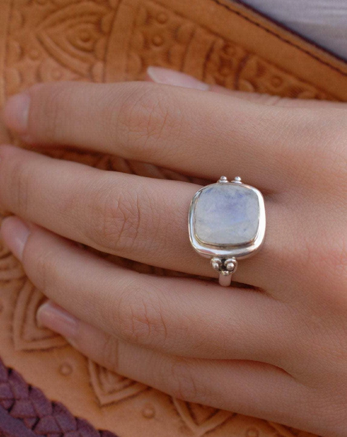 Alice Moonstone Ring ~ Sterling Silver 925 ~MR109 **Best Seller**