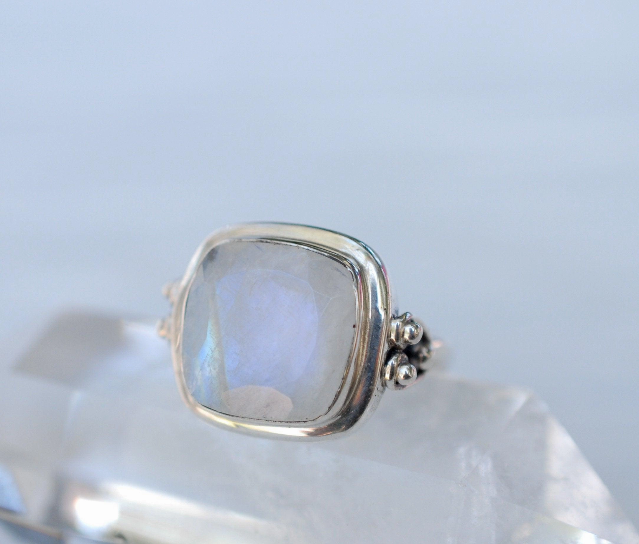 Alice Moonstone Ring ~ Sterling Silver 925 ~MR109 **Best Seller**