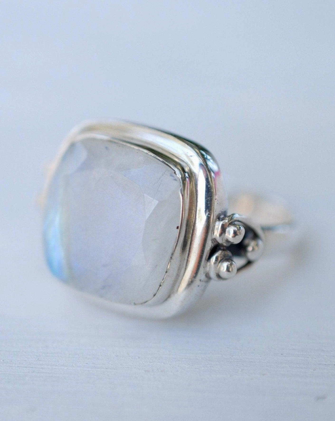 Alice Moonstone Ring ~ Sterling Silver 925 ~MR109 **Best Seller**