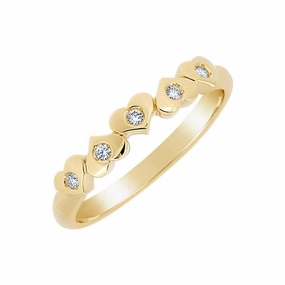 Alliance en or jaune sertie de diamants.