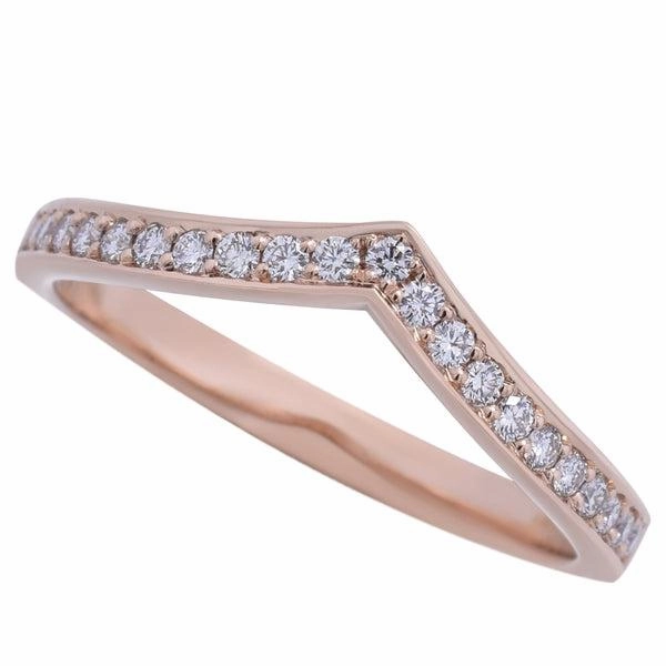 Alliance en or rose sertie de diamants.