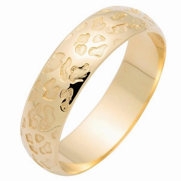 Alliance motif l??opard en or jaune 18 carats largeur 6 mm