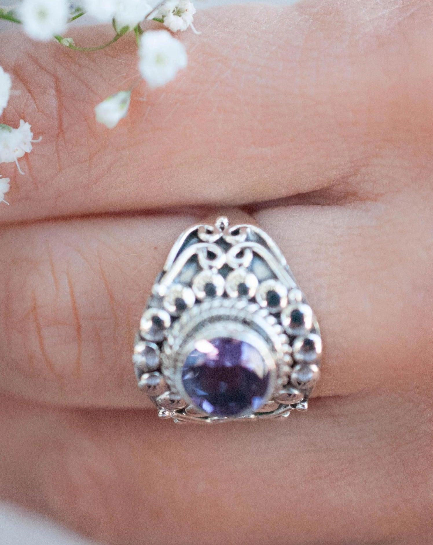 Amethyst Ring ~ Sterling Silver 925 ~MR099A