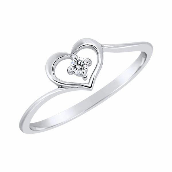 Bague coeur en or blanc sertie d 'un diamant.