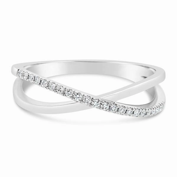 Bague en or blanc sertie de diamants