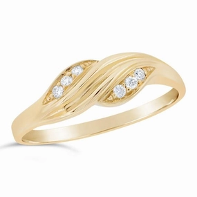 Bague en or jaune sertie de diamants.