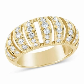Bague en or jaune sertie de diamants.