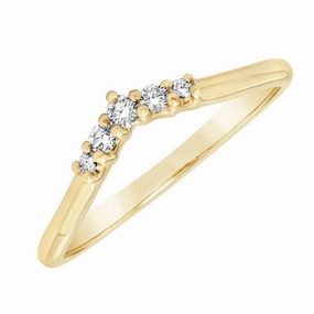 Bague en or jaune sertie de diamants.