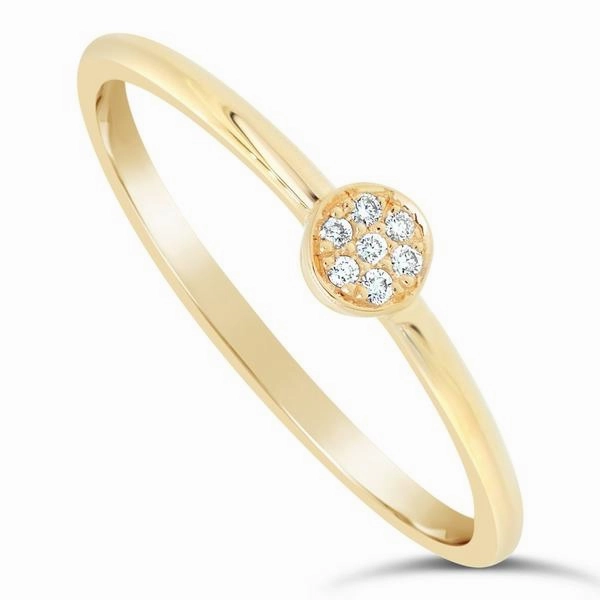 Bague en or jaune sertie de diamants.