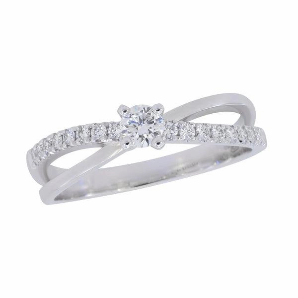 Bague or blanc sertie de diamants