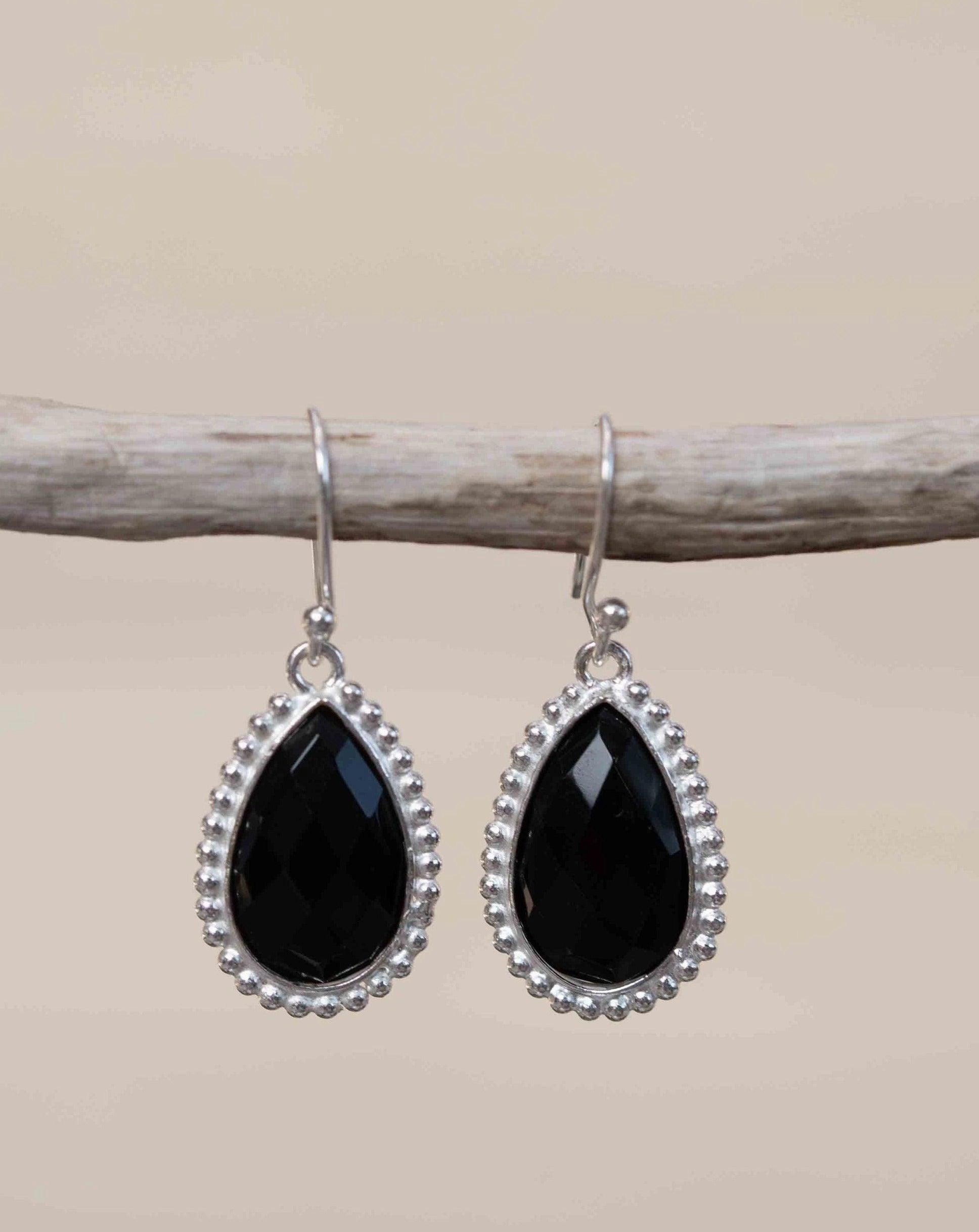 Black Onyx Earrings ~ Sterling Silver 925 ~ ME192