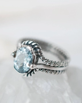 Blue Topaz Ring ~ Sterling Silver 925 ~MR094