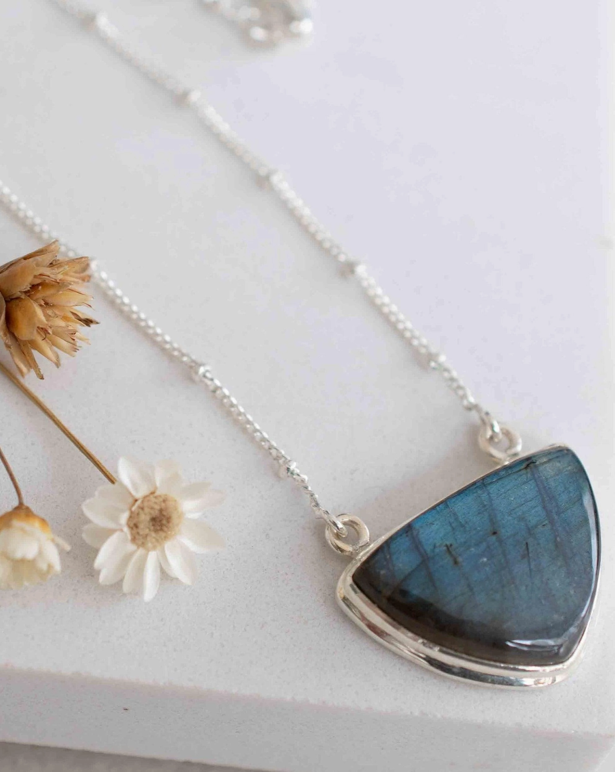 Bruna Necklace ~ Labradorite ~ Sterling Silver 925 ~ MN090