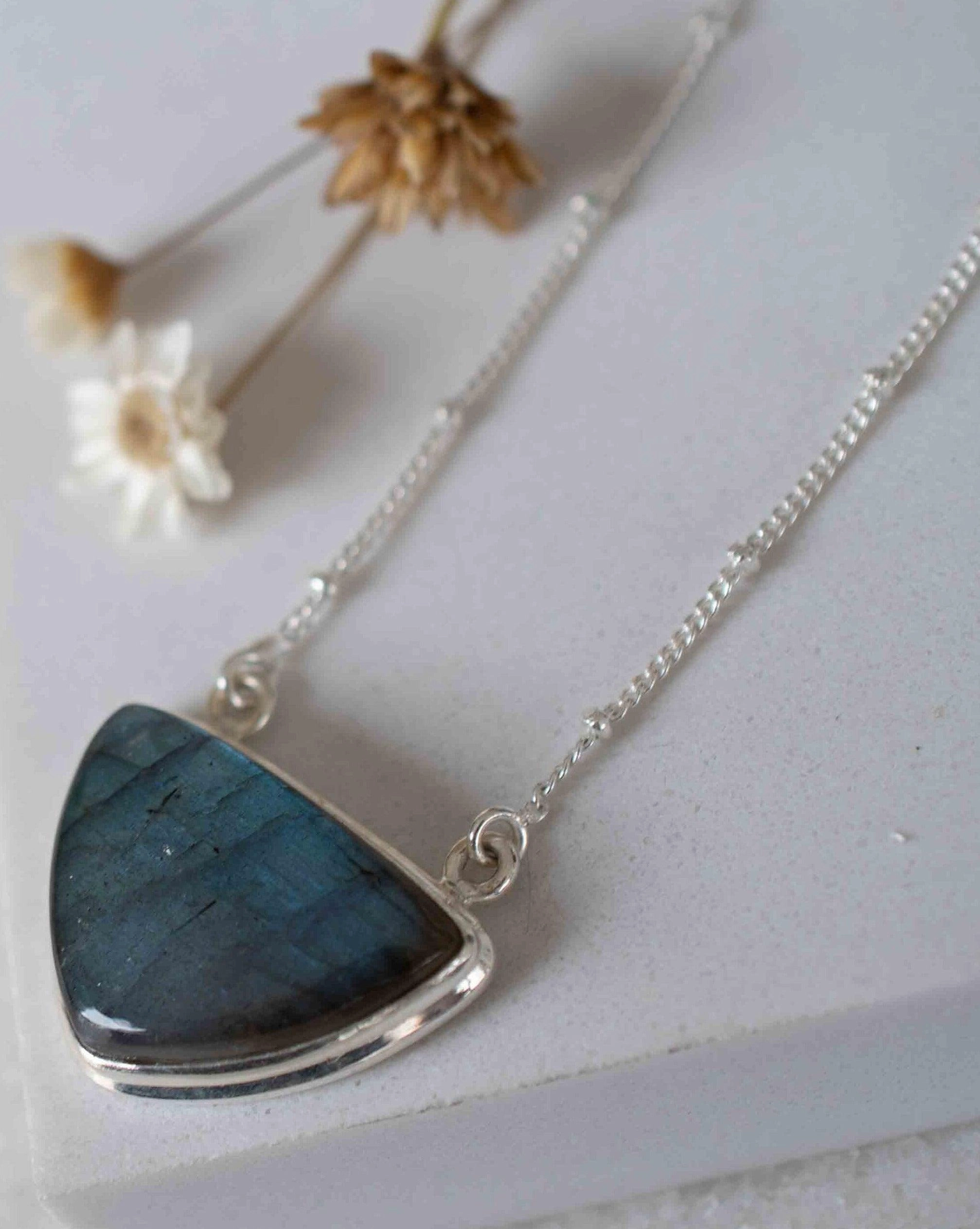 Bruna Necklace ~ Labradorite ~ Sterling Silver 925 ~ MN090