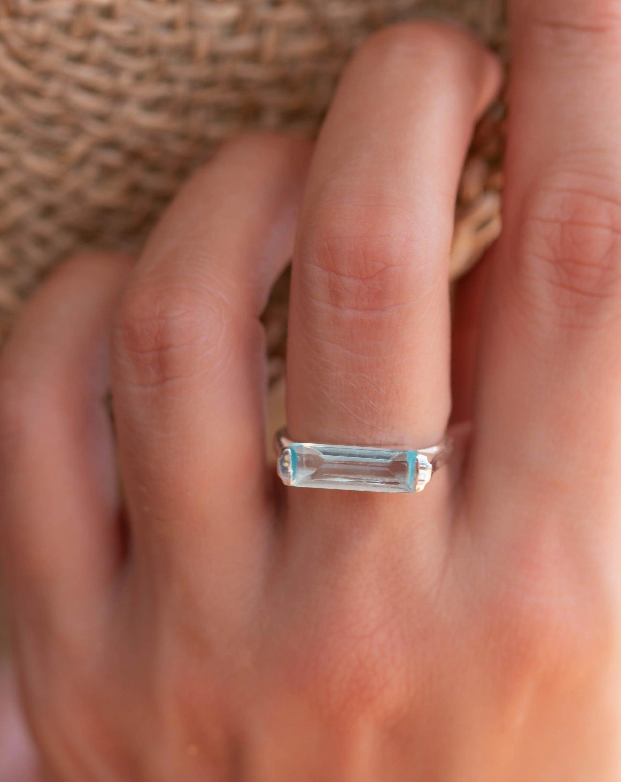 Carine Ring ~ Blue Topaz Hydro ~ Sterling Silver 925 ~ MR229
