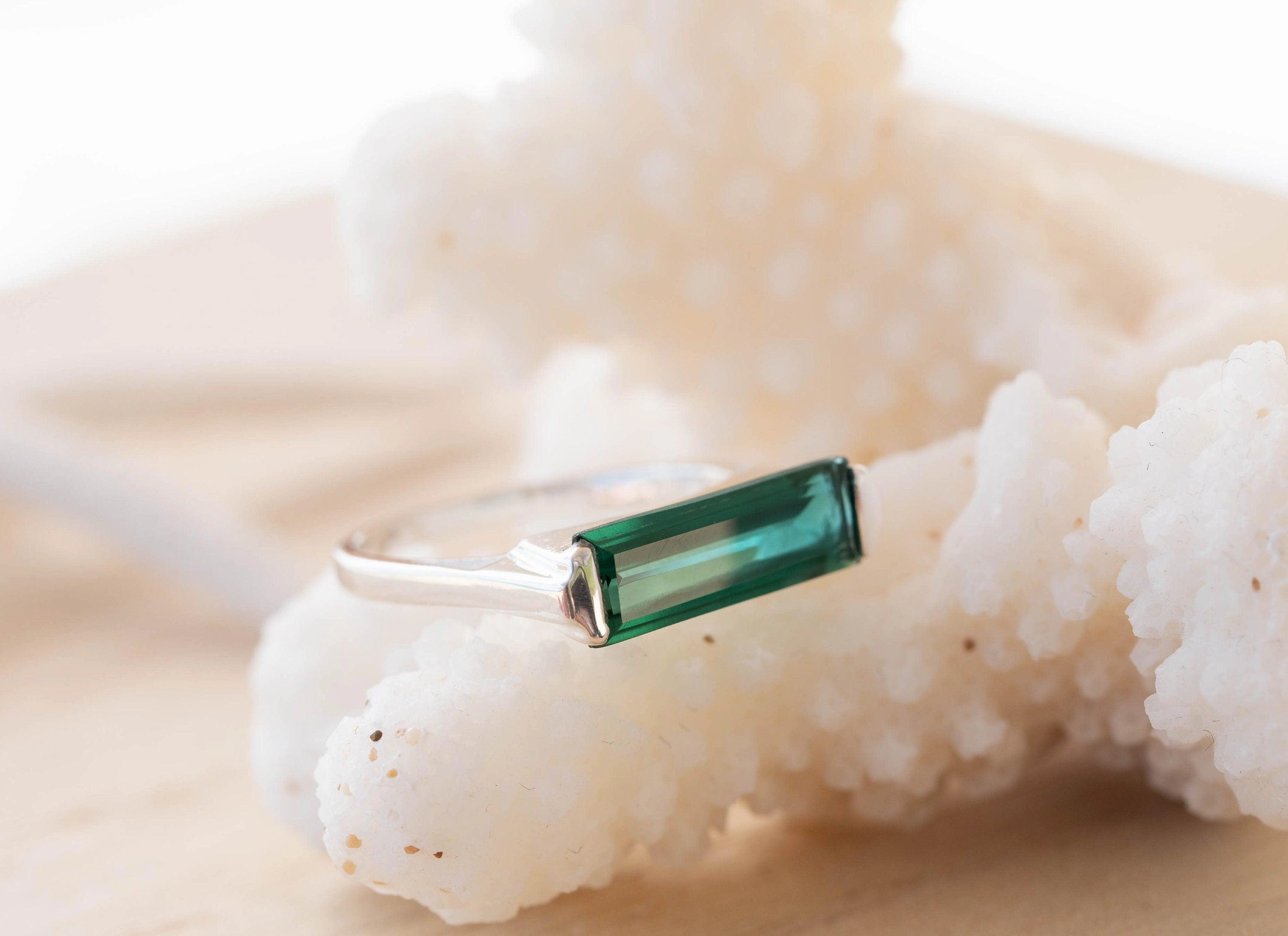 Carine Ring ~ Green Tourmaline Hydro ~ Sterling Silver 925 ~MR231