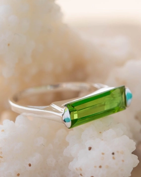 Carine Ring ~ Peridot Hydro ~ Sterling Silver 925 ~ MR227