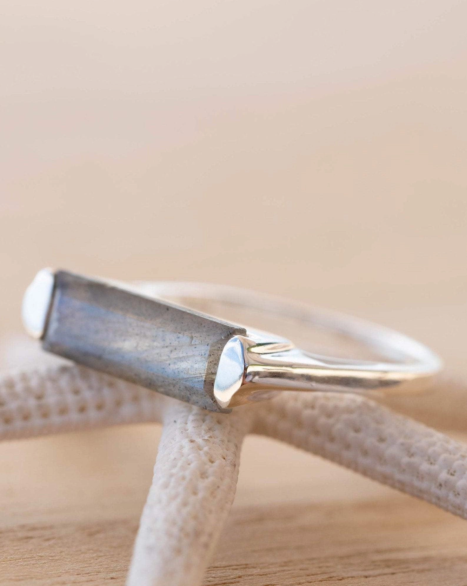 Carine Ring ~Labradorite ~ Sterling Silver 925 ~ MR228