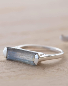 Carine Ring ~Labradorite ~ Sterling Silver 925 ~ MR228