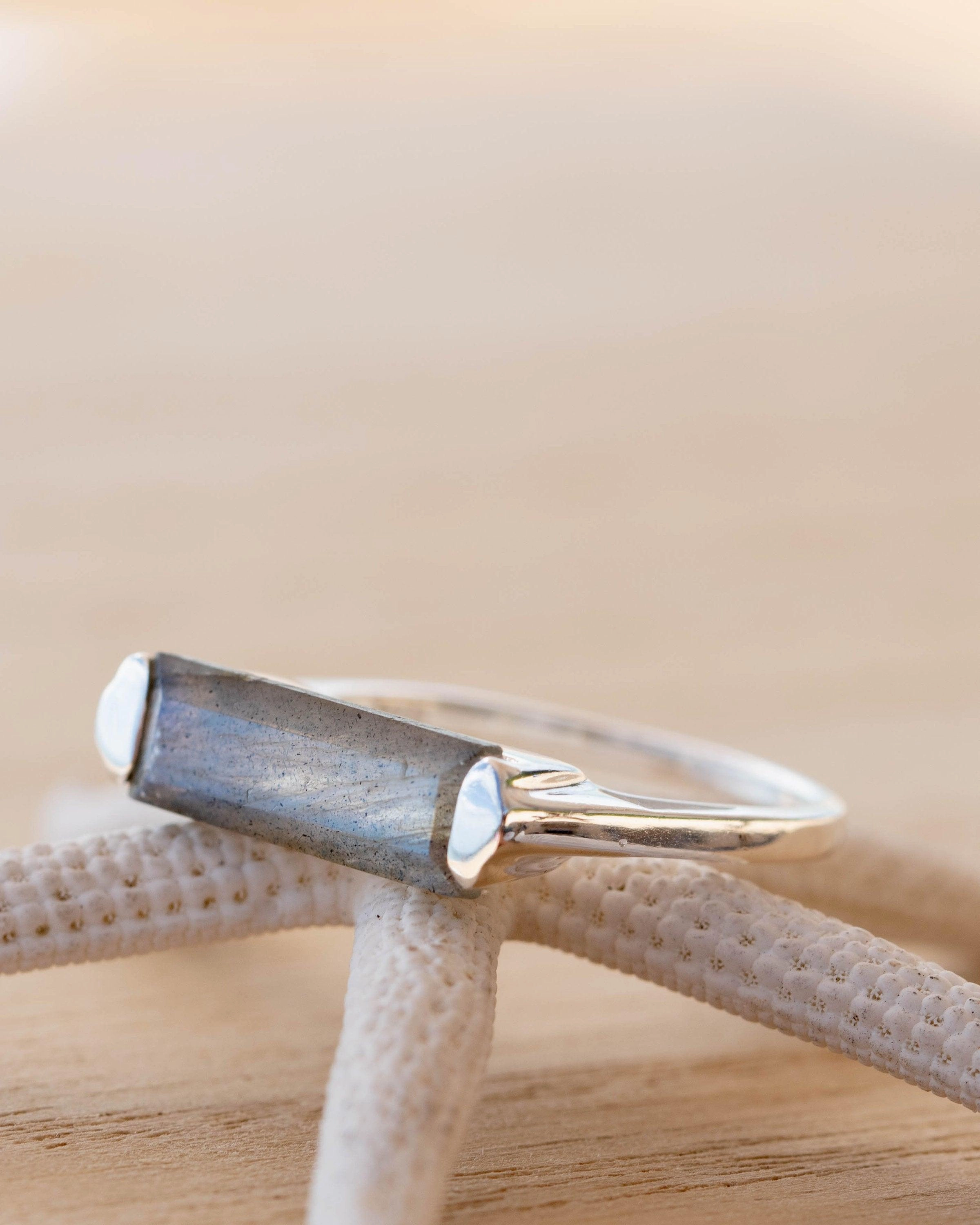 Carine Ring ~Labradorite ~ Sterling Silver 925 ~ MR228