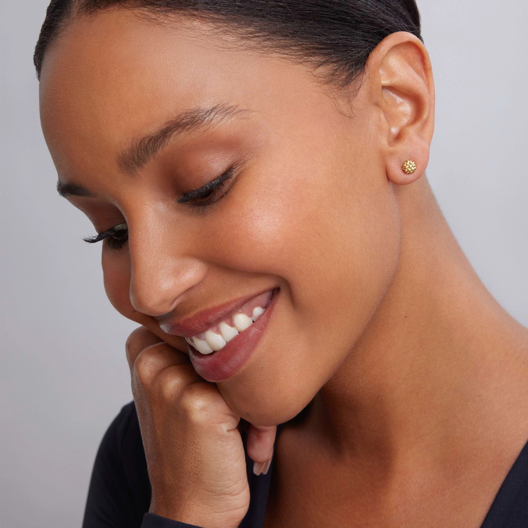 Caviar Gold 18K Gold Beaded Stud Earrings