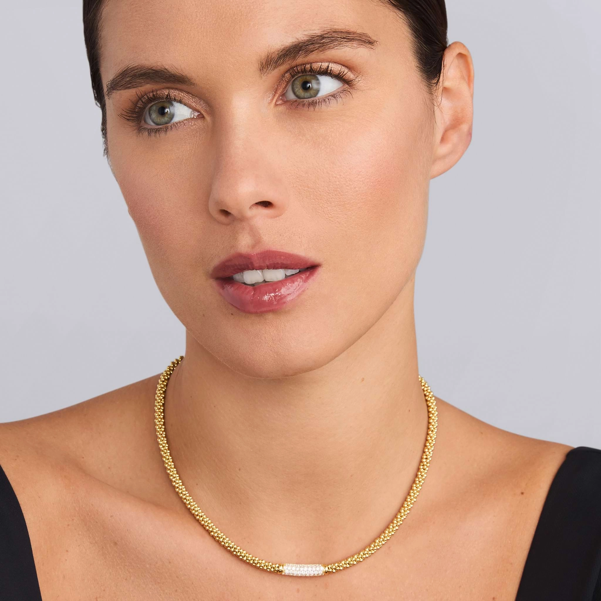 Caviar Gold Diamond Medium Station Caviar Necklace