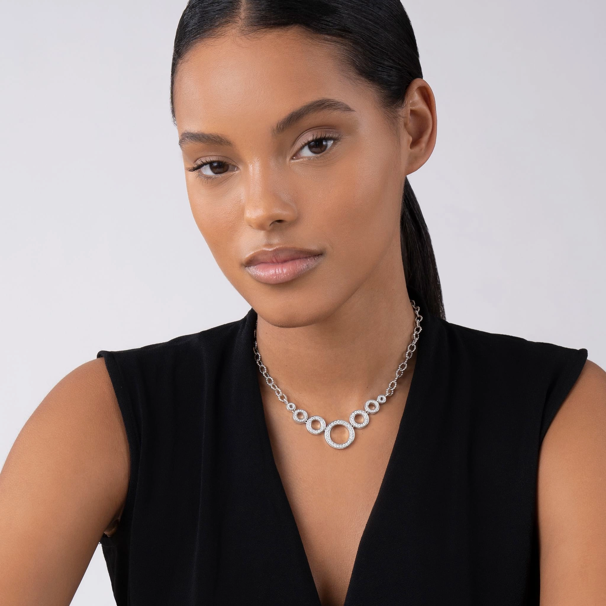 Caviar Spark Seven Circle Diamond Link Necklace