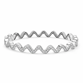 Caviar Spark Wave Diamond Bangle Bracelet