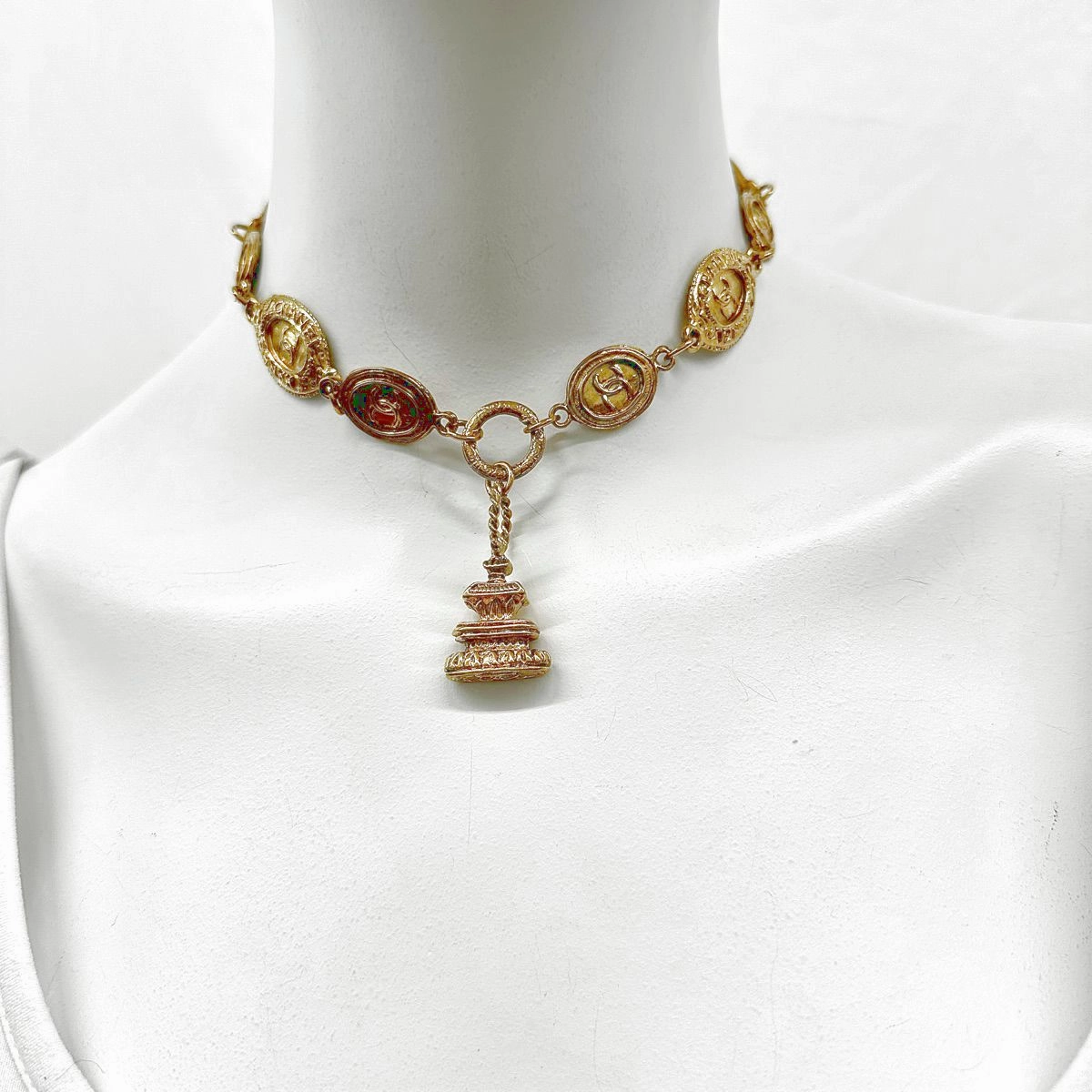Chanel Rare Vintage Medalliion Choker Necklace