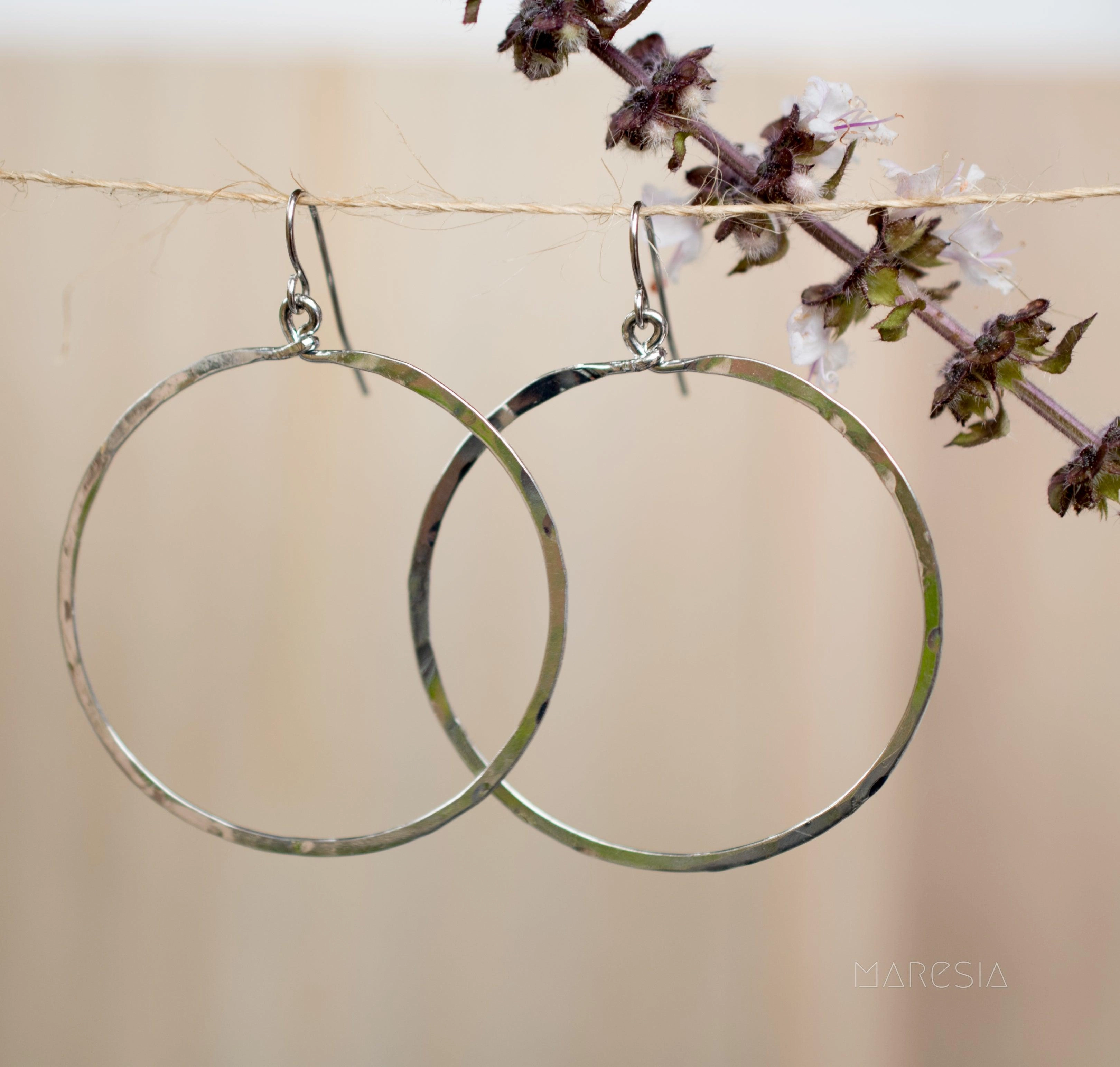 Circle Earrings ~Gold Plated or Silver Plated ~ SME001