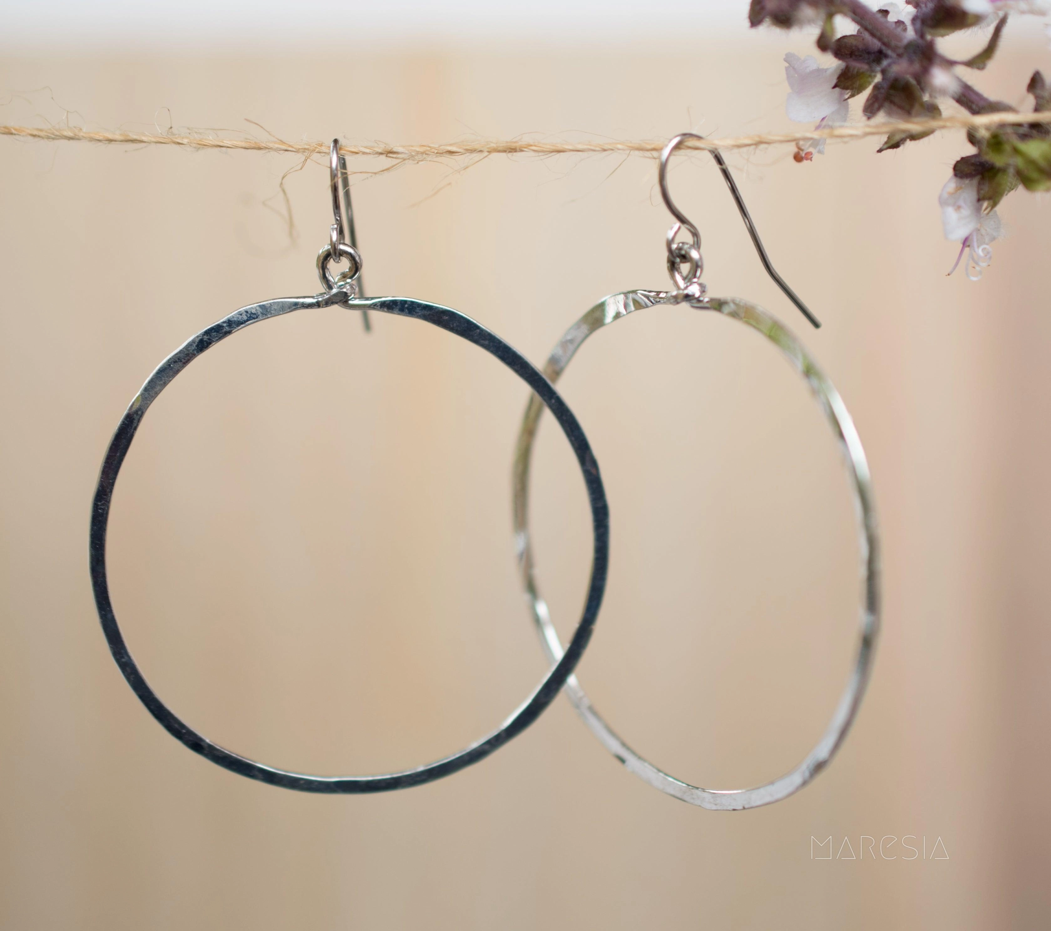 Circle Earrings ~Gold Plated or Silver Plated ~ SME001