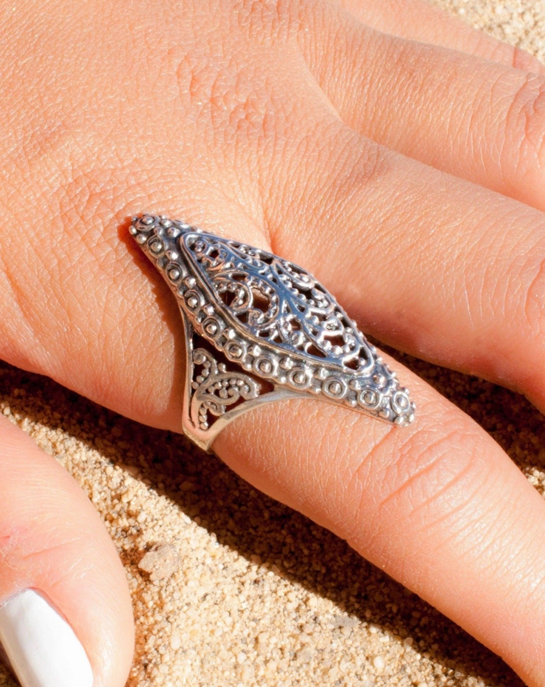 Clara Ring~ Sterling Silver 925~ SMR101