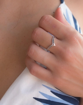 Claudia Ring~ Sterling Silver 925~ SMR025