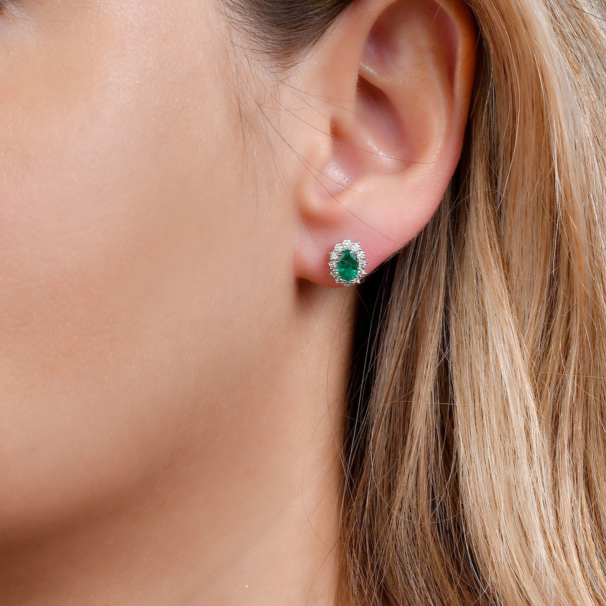 Cleo Stud Earrings - WG