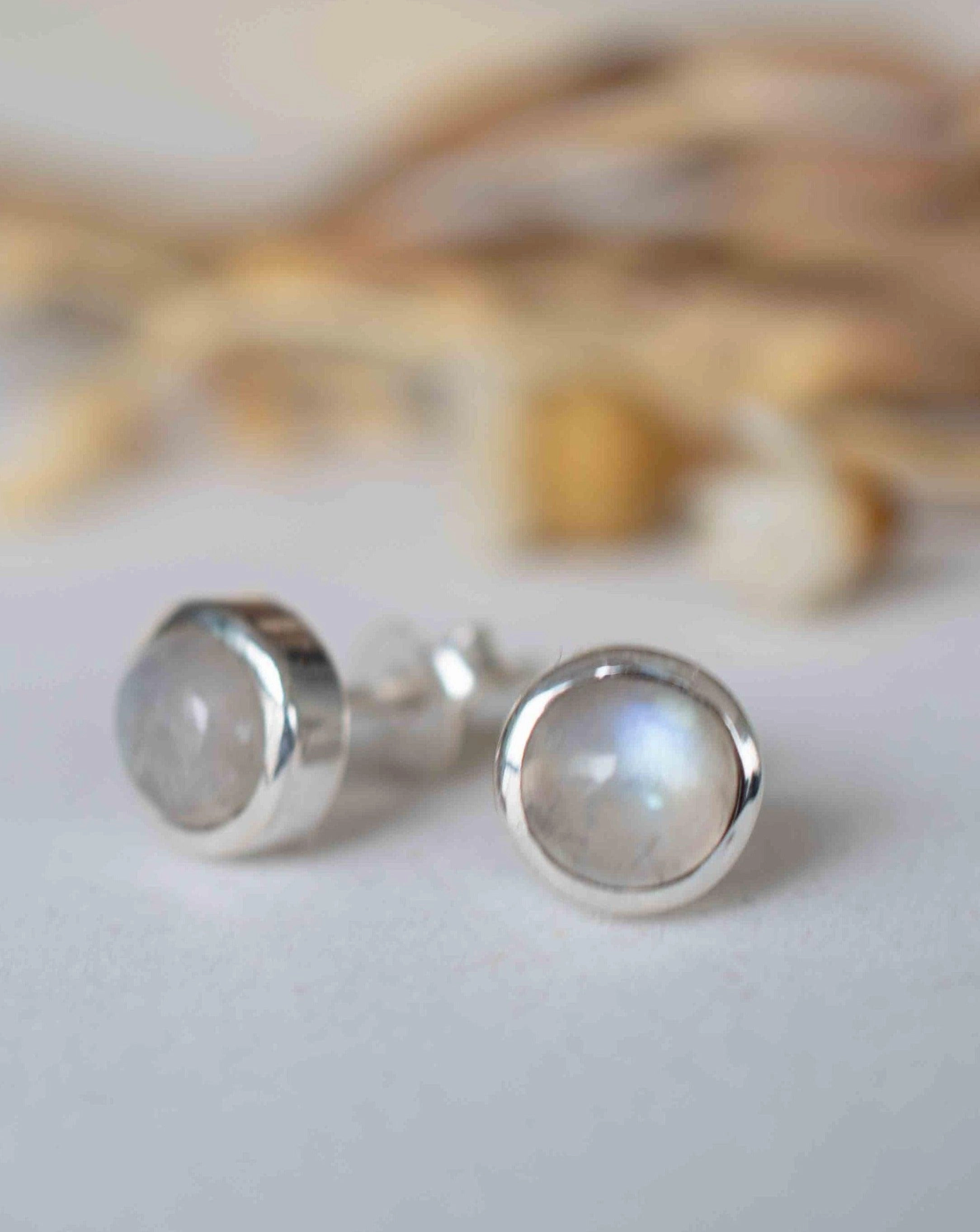 Delicate Earrings ~ Moonstone ~ Sterling Silver 925 ~  ME062