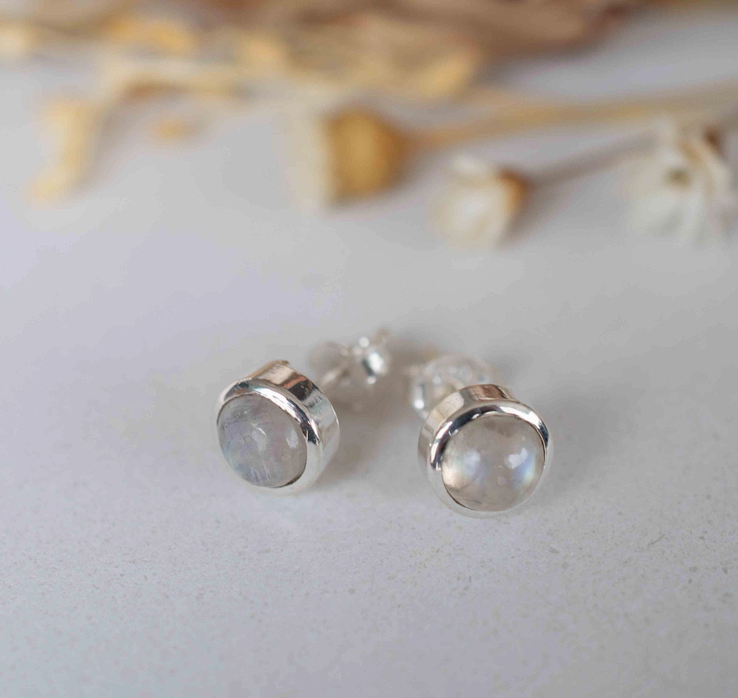Delicate Earrings ~ Moonstone ~ Sterling Silver 925 ~  ME062