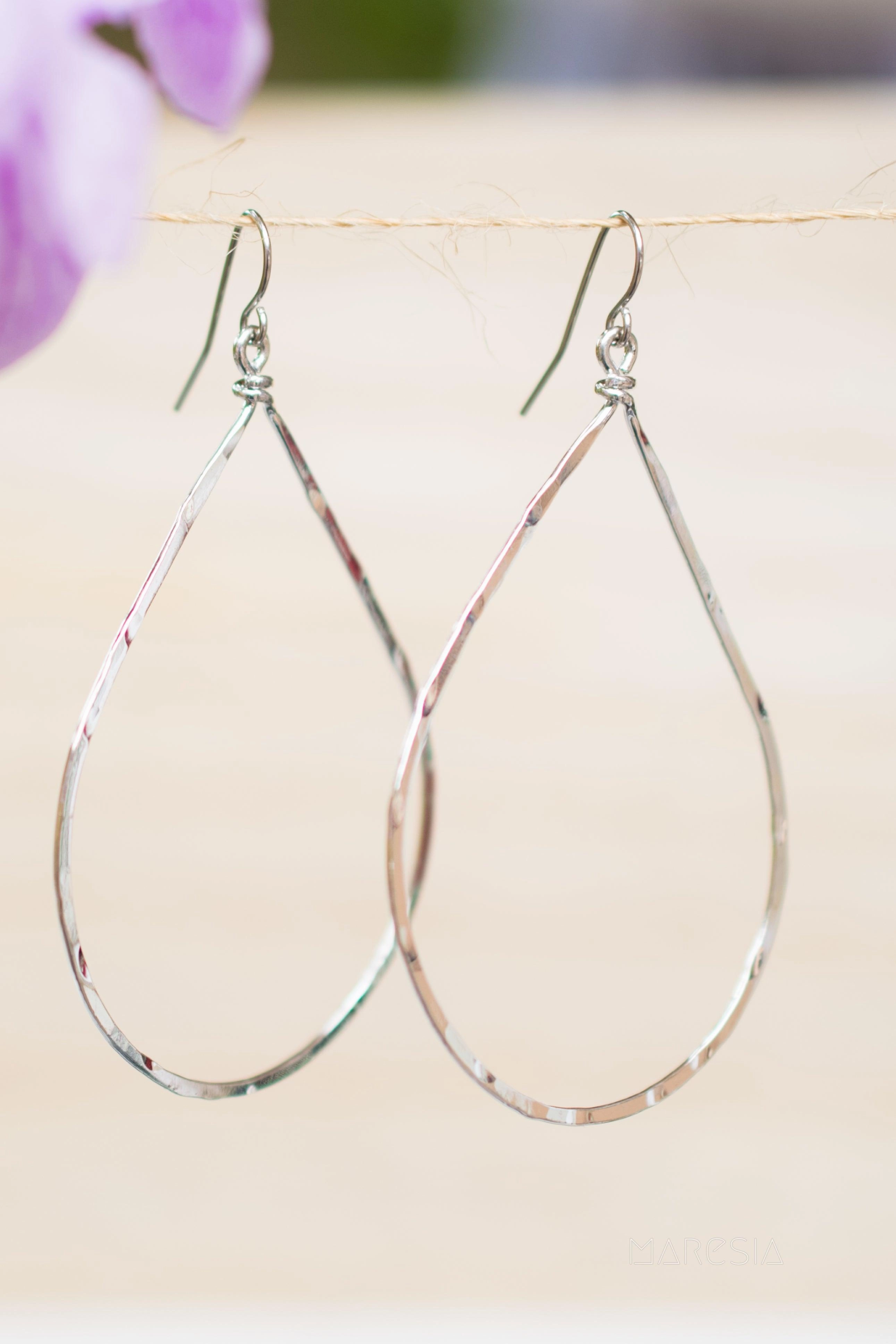 Denise Tear Drop Earrings ~Gold Plated or Silver Plated ~ SME002
